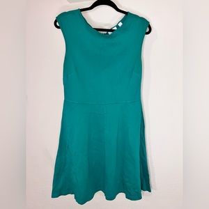 NY&COMPANY size L green dress with pockets. Barely worn